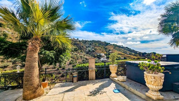 Alquiler de casa o chalet independiente en Camino de Corca - Photo 1