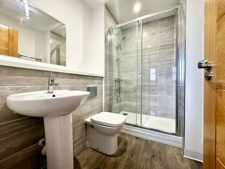 2 bedroom flat to rent - Photo 3