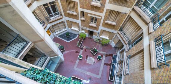 location Appartement T1 DE 32.9m² À PARIS - Photo 2