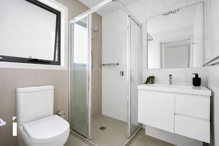 12/10 Robson Street, Garran ACT 2605 - Townhouse For Rent | Domain - Photo 4