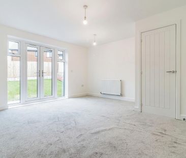 3 bedroom end of terrace house to rent - Photo 2
