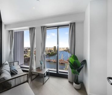 River Park Tower Nine Elms Lane SW8 - Photo 2