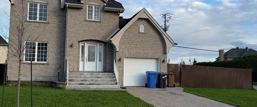 À louer / Maison à étages - Photo 1