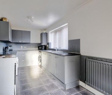 2 bedroom end of terrace house to rent - Photo 1
