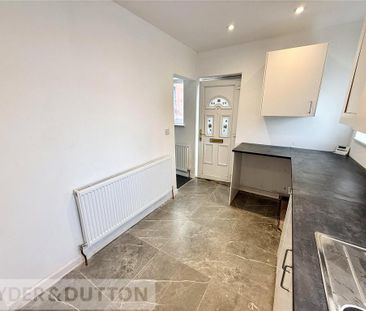 2 bedroom semi-detached house to rent - Photo 5