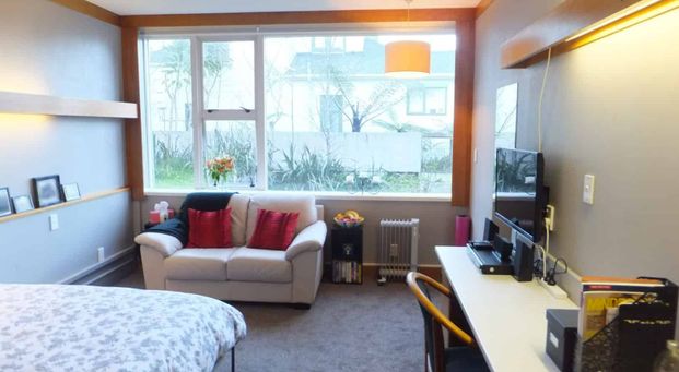 Sharella Living - Photo 1