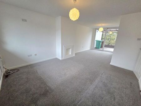 2 bedroom end of terrace house to rent - Photo 2