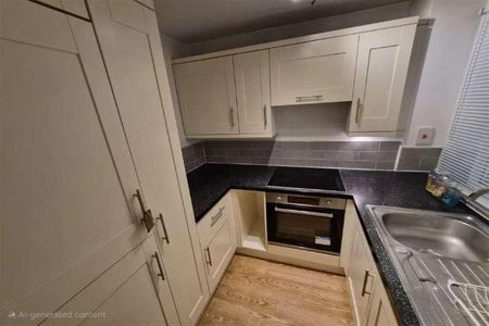 Bedroom Ground Floor Maisonette In Guildford, GU1 - Photo 4