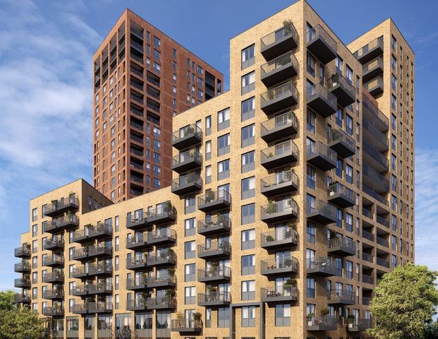 Healum Avenue, Southall - Photo 1