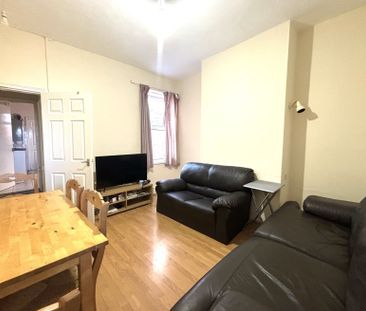 4 bedroom house to rent - Photo 1