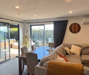 Quiet, private, fully fenced! - Photo 2