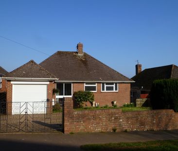 2 bed Bungalow - To Let - Photo 5