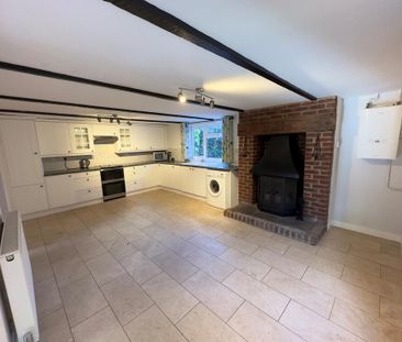 3 bedroom detached house to rent - Photo 6