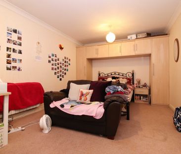 Cromwell Street – 4 Bed – 2 Bath - Photo 1