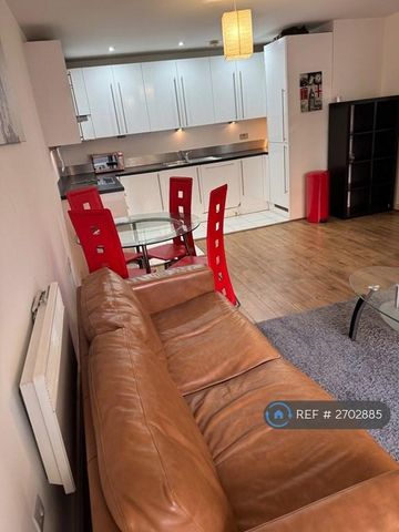2 bedroom flat to rent - Photo 3