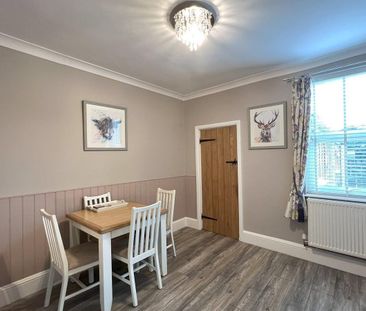 The Bank, Scholar Green - Photo 5