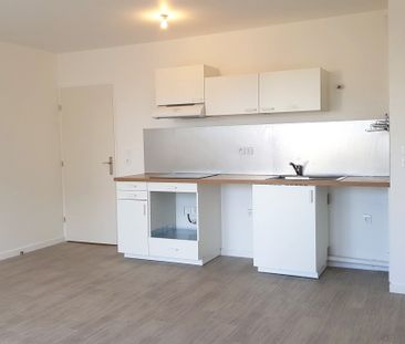 Location Appartement 3 pièces 63m² - Photo 3