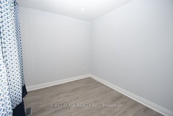 For Lease - 319 Senlac Road Unit# Front, Toronto, Ontario - Photo 1