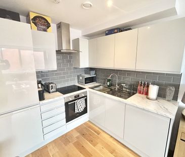 Southampton Road - Photo 1