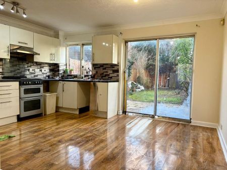 3 bedroom terraced house to rent - Photo 4