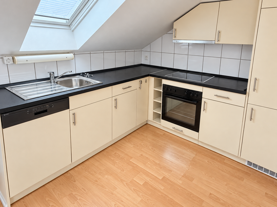 2.5-Zimmer-Dachwohnung in Biberist - Photo 1