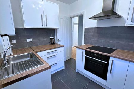 2 bedroom maisonette to rent - Photo 4