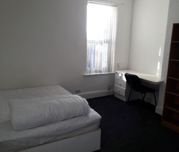 Room in a Shared House, Albert Park Road, M7 - Photo 6