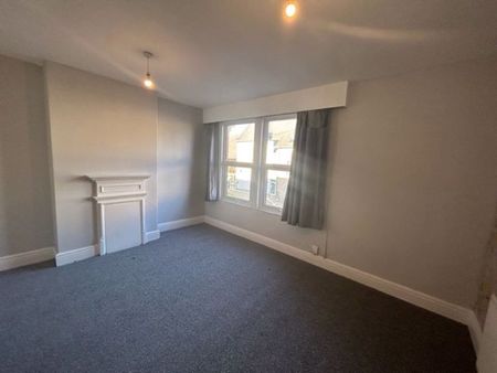 West Hill Drive, Mansfield - Photo 2