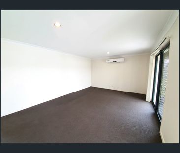 SPACIOUS 4 BEDROOM FAMILY HOME WITH OPEN KITCHEN LIVING DINING WITH... - Photo 5