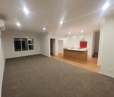 Modern 3-Bedroom Home in Redwood, Tawa – June 2025 - Photo 2