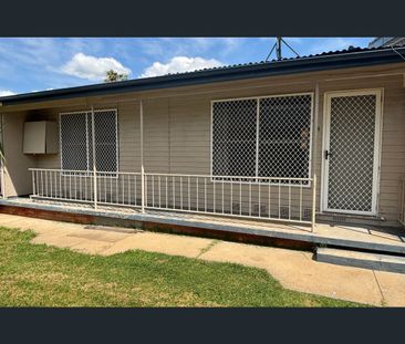 8/6 Bent Street, Tamworth, NSW 2340 - Photo 2