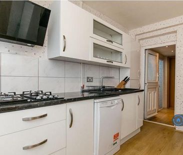 4 bedroom terraced house to rent - Photo 5