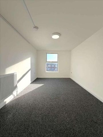 White Hart Lane, Wood Green, N22 - Photo 3