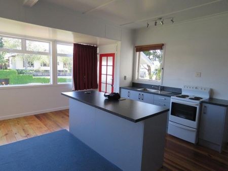 33 Cutfield Road, Lynmouth, New Plymouth - Photo 3