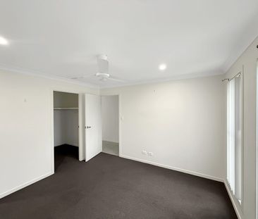 SPACIOUS MODERN LIVING - Photo 6