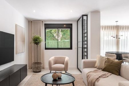 3 bedroom luxury Flat for rent in Nueva Andalucia, Andalusia - Photo 3