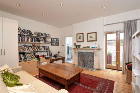 Mortlake Road, Kew, Richmond, Surrey, TW9 - Photo 2