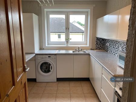 3 bedroom flat to rent - Photo 5