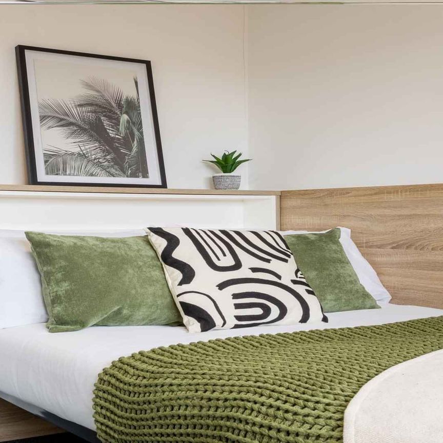 Gold Studio - Photo 1