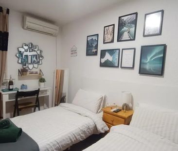 Calle del Caballero de Gracia, Madrid, Community of Madrid 28013 - Photo 5