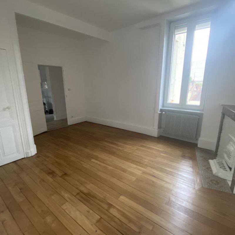 Location Appartement 3 pièces 95m² LE CREUSOT 71200 - Photo 1