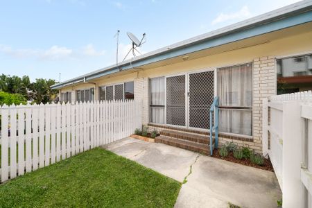 3/7 McNaughton Street, - Photo 4