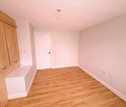 2 bedroom townhouse to rent - Photo 4