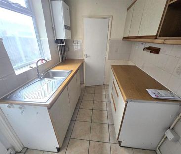 3 bedroom terraced house to rent - Photo 4