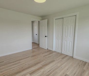 Garden Court — 2 Bedroom - Photo 1