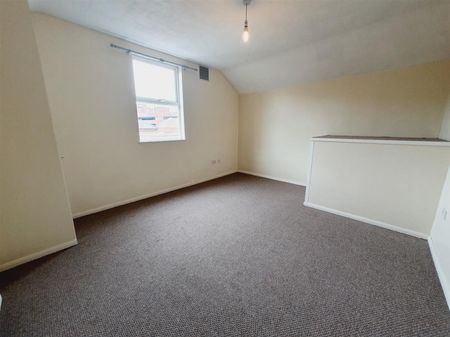 1 Bedroom Flat to Rent in Newland Street, Kettering, Northamptonshire, NN16 - Photo 2