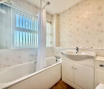 3 bedroom terraced house to rent - Photo 4