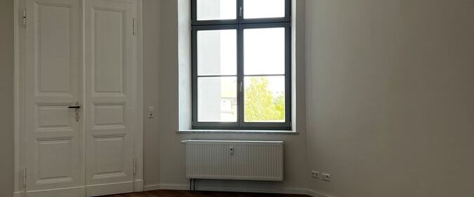 ERSTBEZUG - großzügige 4-Raum Altbauwohnung mit Veranda - Foto 1