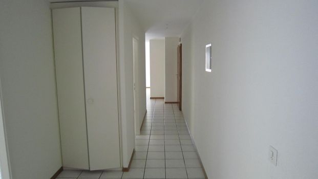 Spacieux appartement de 4,5 pièces avec balcon et ascenseur - Photo 1