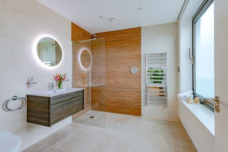 6 bedroom detached house to rent - Photo 4